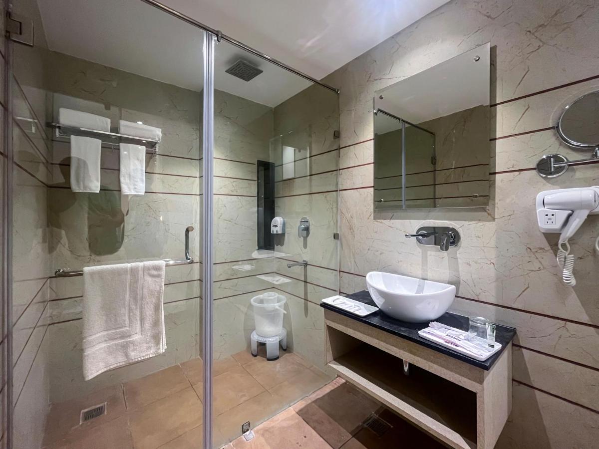 Hotel Classio Royale Amritsar Zewnętrze zdjęcie